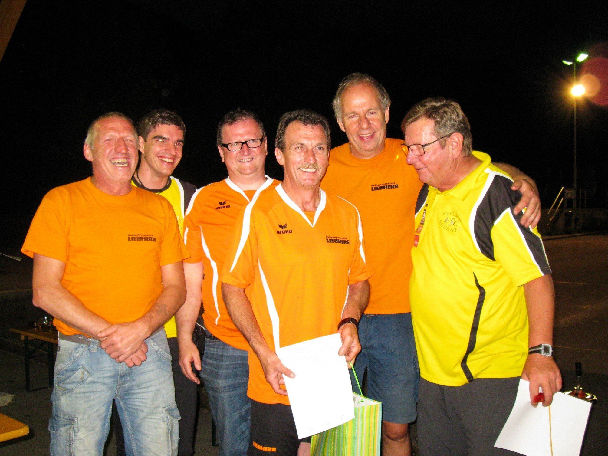 v.l.n.r. (in orange): Herbert Hammerl, Roman Doblander, Hermann Schiller, Johann Zimmermann v.l.n.r. (in orange): Herbert Hammerl, Roman Doblander, Hermann Schiller, Johann Zimmermann