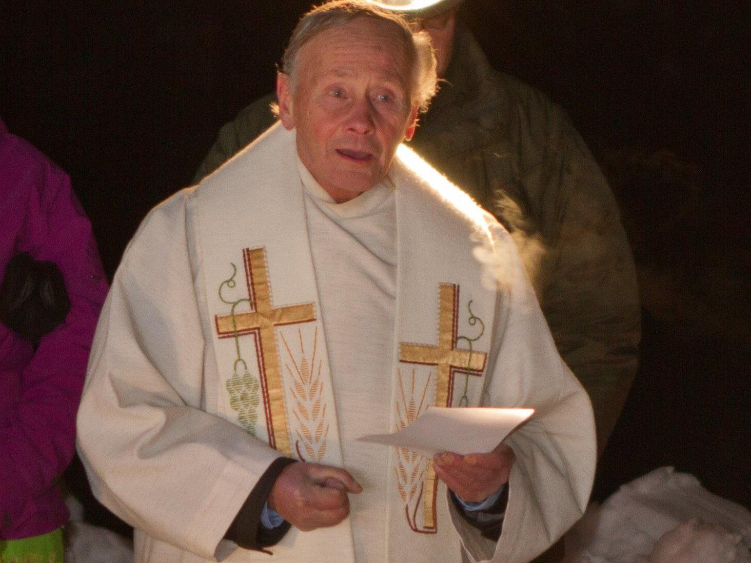 Pfarrer i.R. Alfons Lercher ist am Freitag, dem 25.07.2014, in seiner Heimatgemeinde Klaus verstorben.