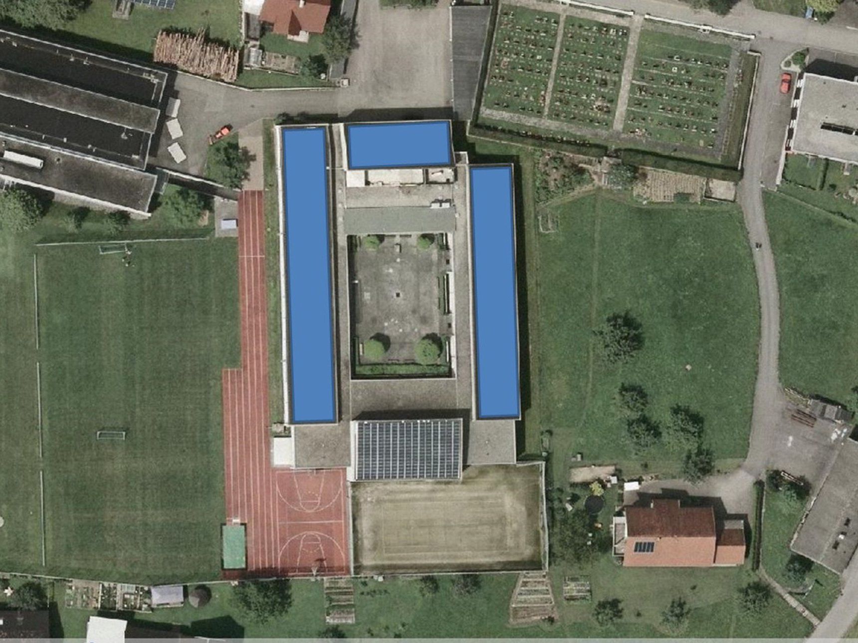 An der Mittel und Volksschule Muntlix ist das Photovoltaik Bürgerbeteiligungsprojekt geplant. An der Mittel und Volksschule Muntlix ist das Photovoltaik Bürgerbeteiligungsprojekt geplant.