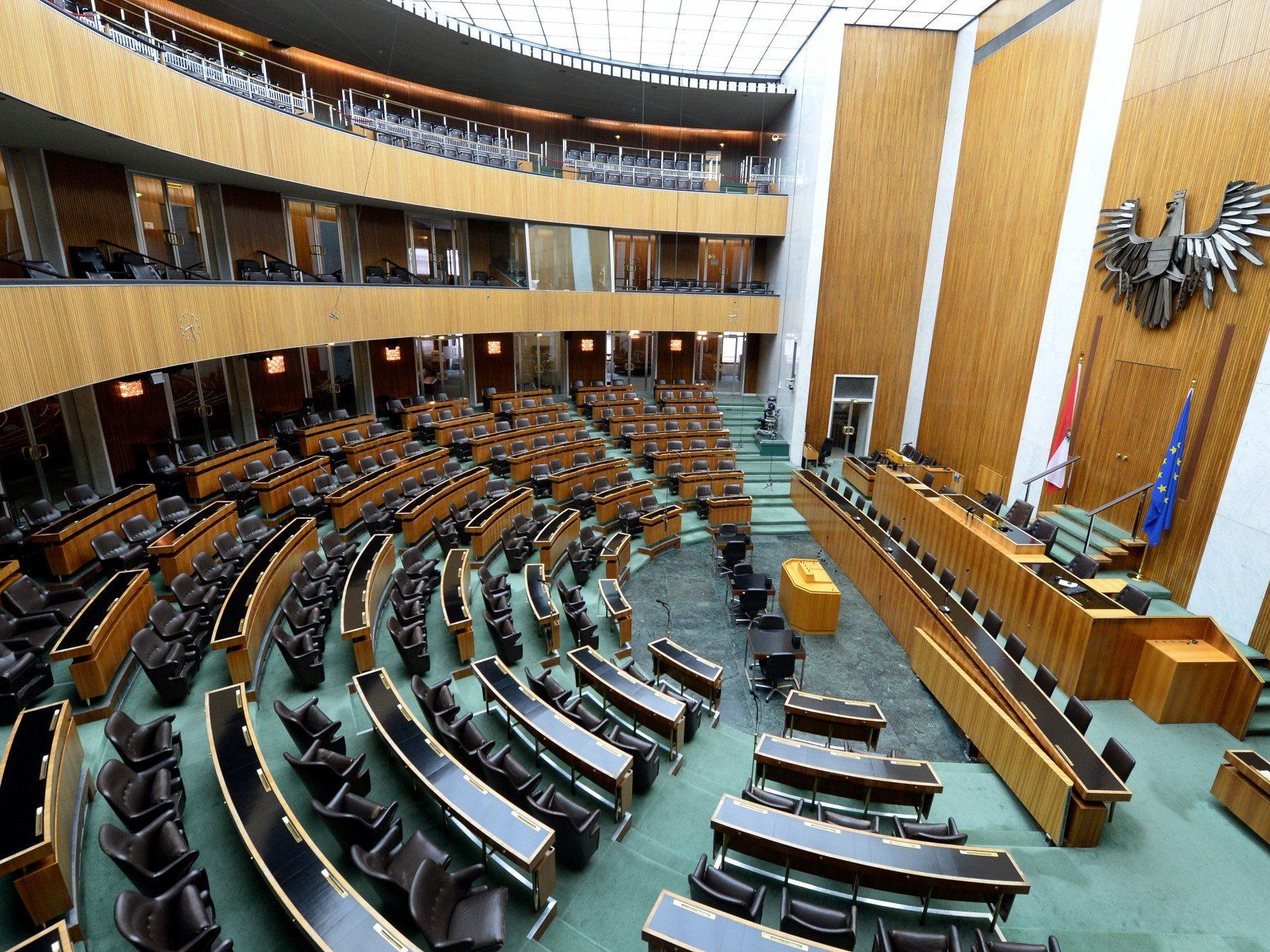 Ihr Arbeitspensum sei laut den Politikern zu wenig sichtbar. Ihr Arbeitspensum sei laut den Politikern zu wenig sichtbar.
