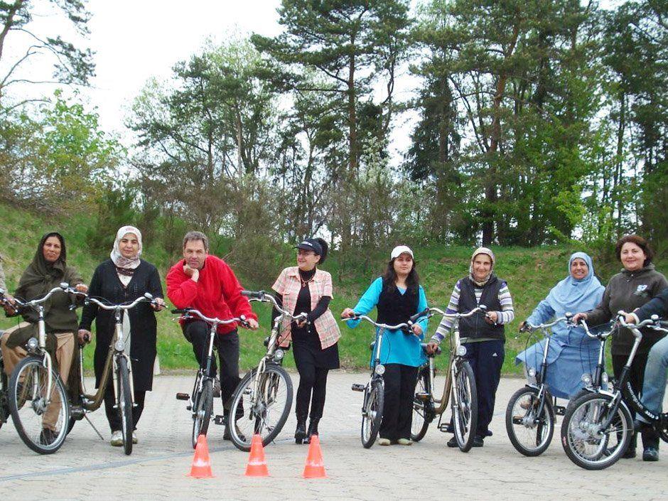 Fahrradkurse für Frauen wurden auch anderswo angeboten