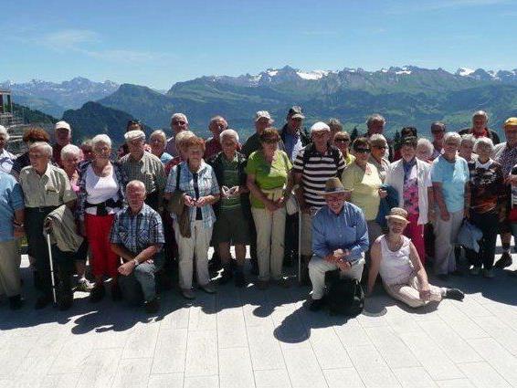 Bei strahlendem Wetter machten 39 Mitglieder unserer Gemeinschaft eine Tagesfahrt in die Schweiz nach Rigi.