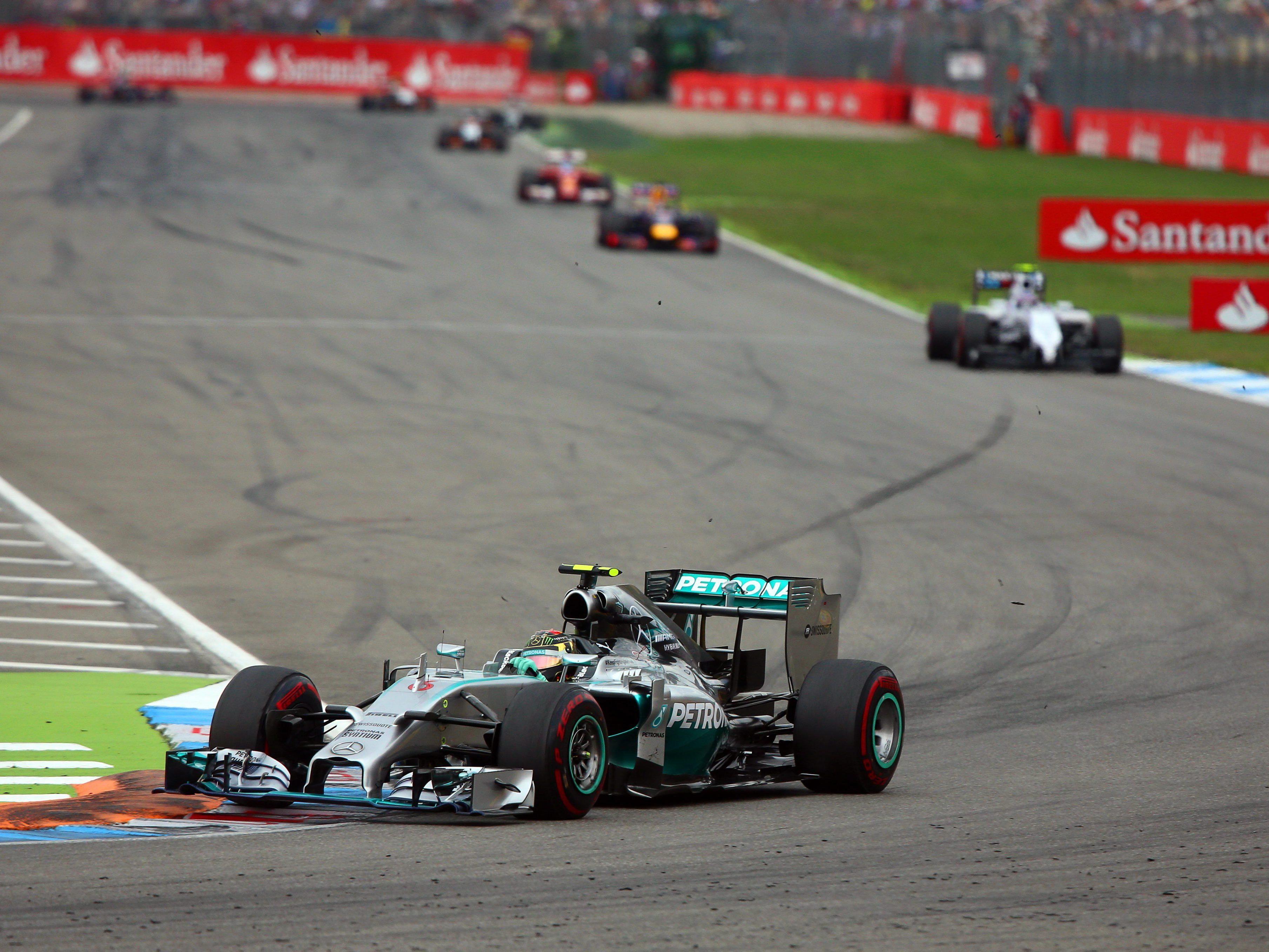 Rosberg siegt - Hamilton nach Startplatz 20 noch Dritter.