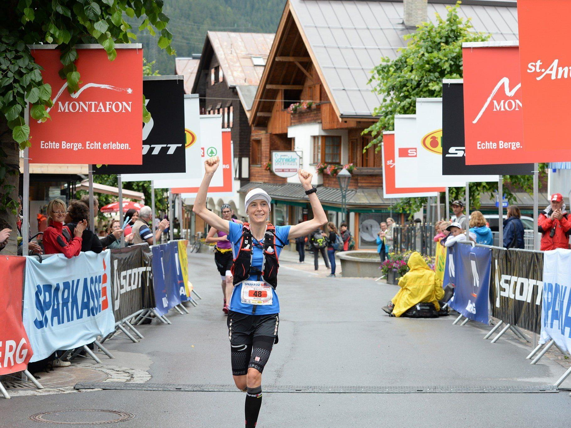 Die Vorarlbergerin Andrea Feuerstein-Rauch siegte beim Montafon Arlberg Marathon 2014 powered by Sparkasse in einer Zeit von 4:14:59,6.