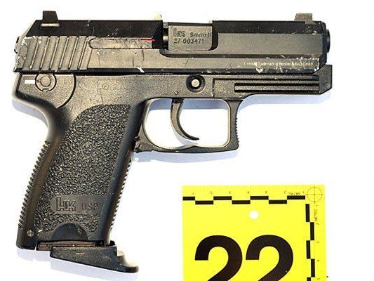 Mit dieser Waffe war der Tankstellenräuber bewaffnet Mit dieser Waffe war der Tankstellenräuber bewaffnet