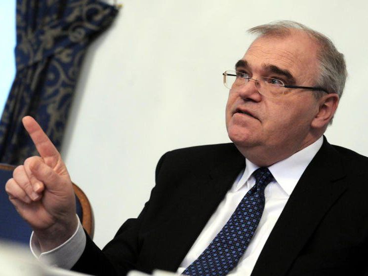 Brandstetter fordert höhere Strafen für Hass-Postings Brandstetter fordert höhere Strafen für Hass-Postings