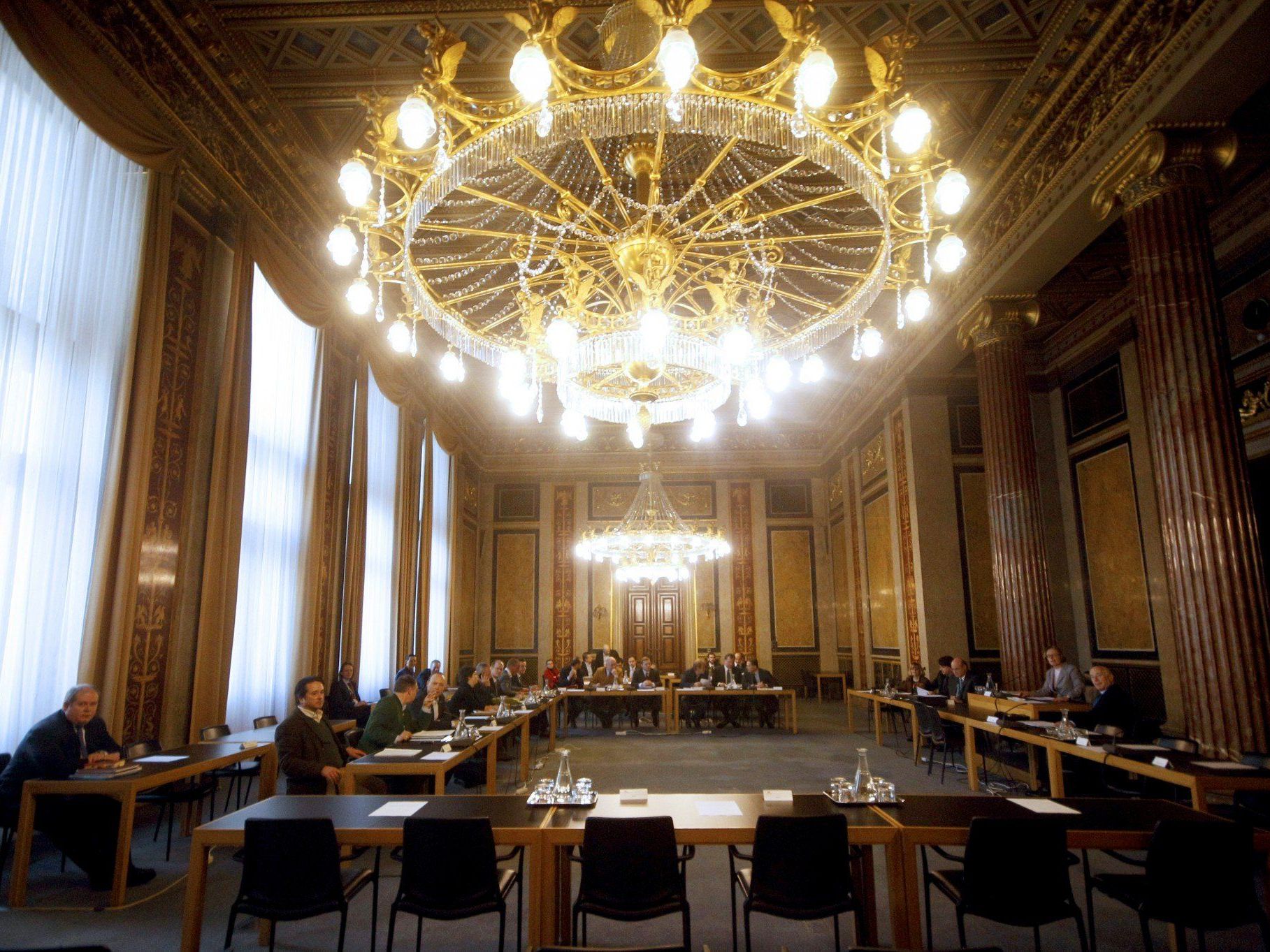 U-Ausschuss als Minderheitsrecht: Gemeinsame Punktation von Koalition, FPÖ, Grünen und NEOS U-Ausschuss als Minderheitsrecht: Gemeinsame Punktation von Koalition, FPÖ, Grünen und NEOS