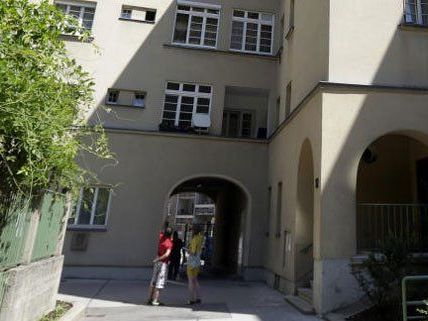 Zwölf Meter ist das Kind in die Tiefe gestürzt. Zwölf Meter ist das Kind in die Tiefe gestürzt.