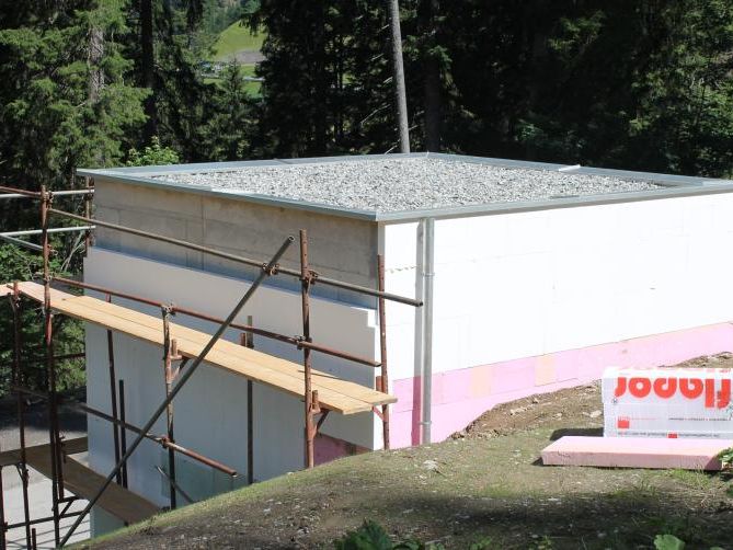 Mit dem Neubau des Speichers auf der Schmitte begann vor drei Jahren die Aufrüstung der Schröckener Trinkwasserversorgung. Mit dem Neubau des Speichers auf der Schmitte begann vor drei Jahren die Aufrüstung der Schröckener Trinkwasserversorgung.