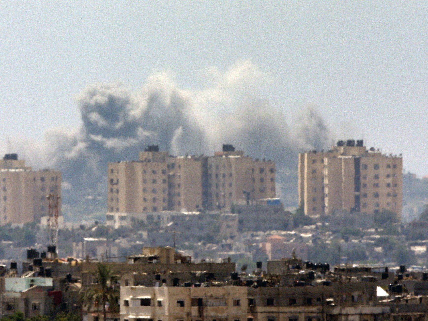 Die Hamas schießt weiter Raketen auf Israel ab, Jerusalem reagiert mit intensiven Luftangriffen auf Gaza. Die Hamas schießt weiter Raketen auf Israel ab, Jerusalem reagiert mit intensiven Luftangriffen auf Gaza.