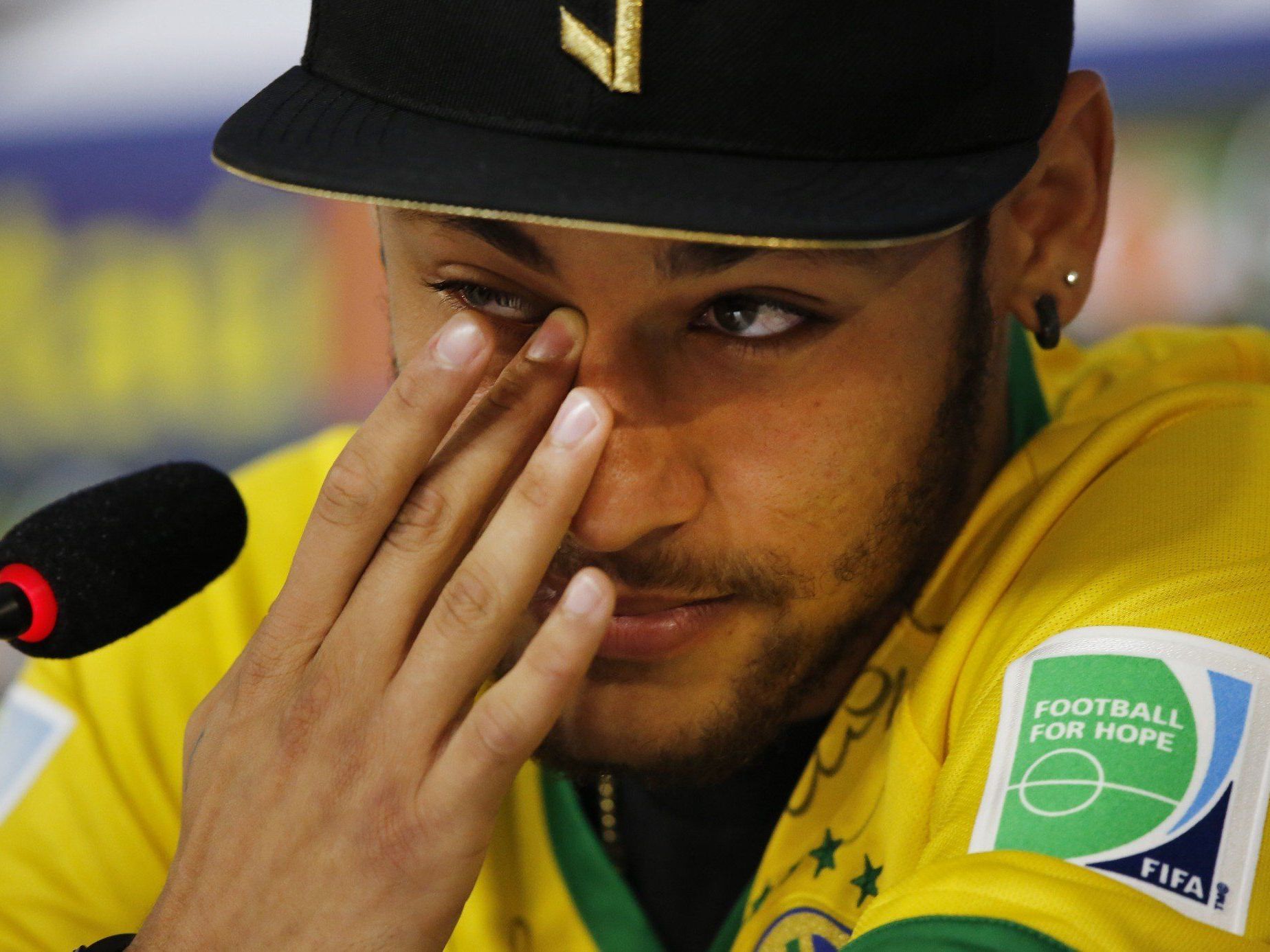 Neymar kann Zuniga brutales Foul nur schwer verzeihen Neymar kann Zuniga brutales Foul nur schwer verzeihen