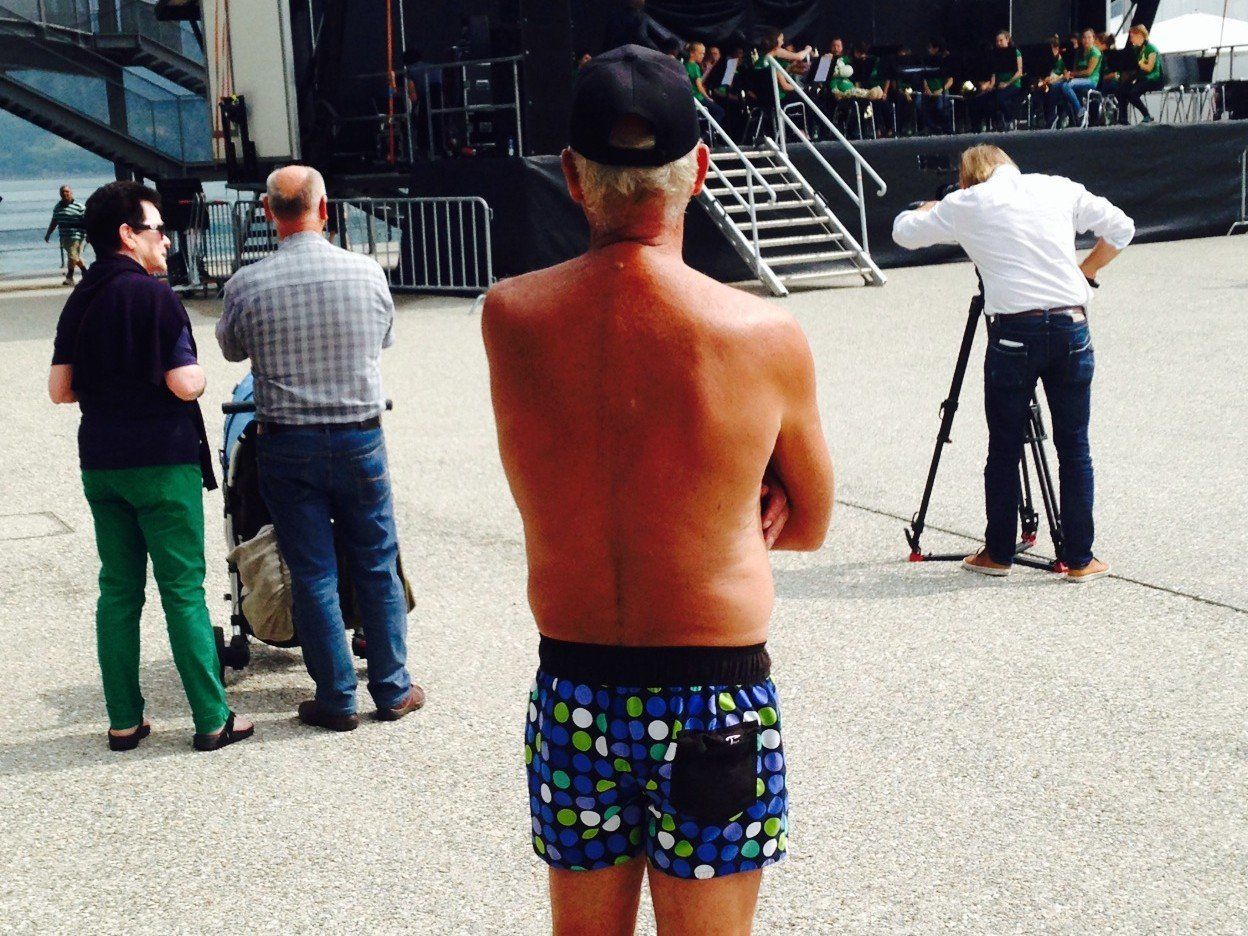 Leicht bekleidet zur Eröffnung der Bregenzer Festspiele. Leicht bekleidet zur Eröffnung der Bregenzer Festspiele.