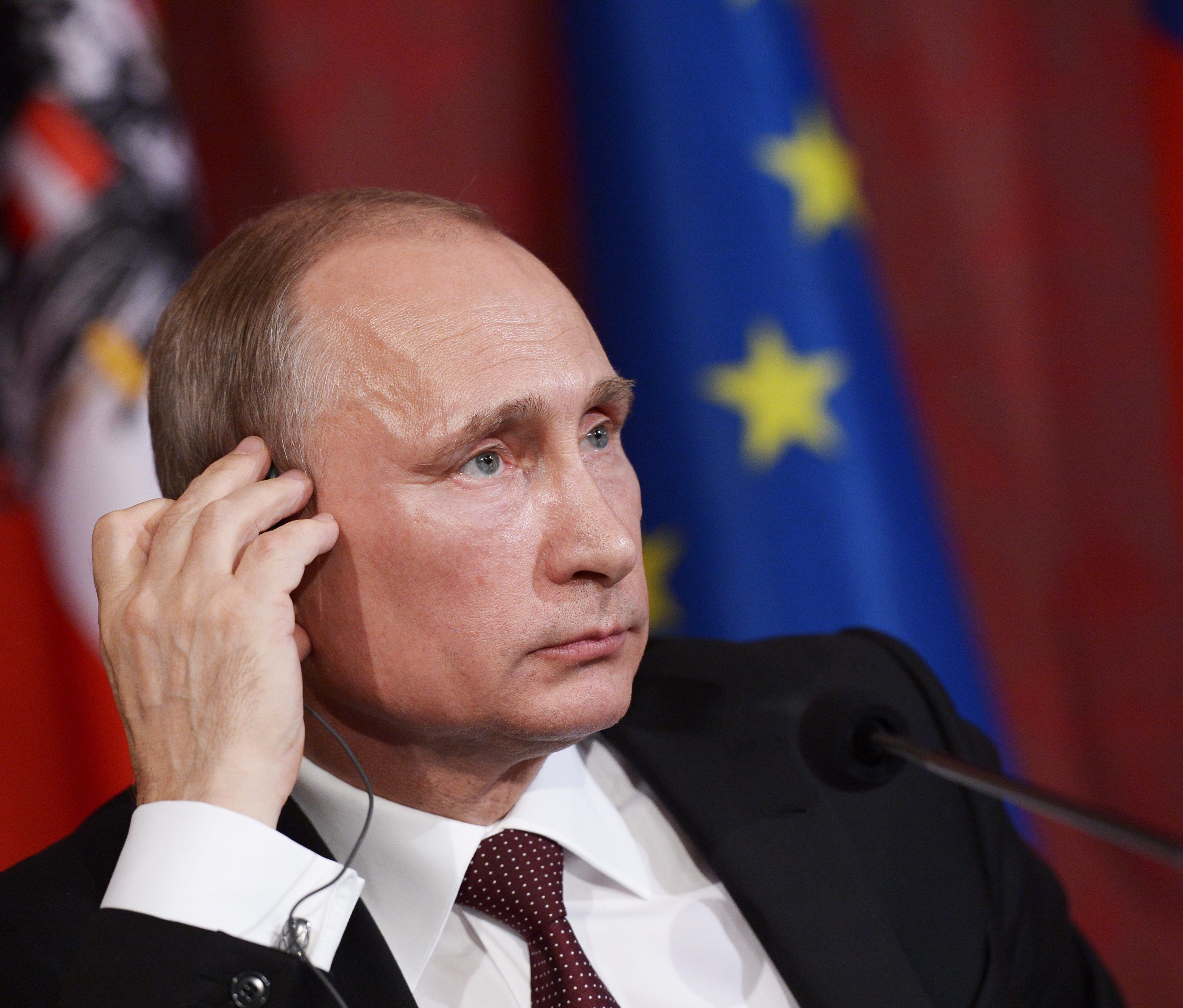 Wirtschaft als Waffe: Westen verschärft Sanktionen - Russland demonstriert Gelassenheit. Wirtschaft als Waffe: Westen verschärft Sanktionen - Russland demonstriert Gelassenheit.