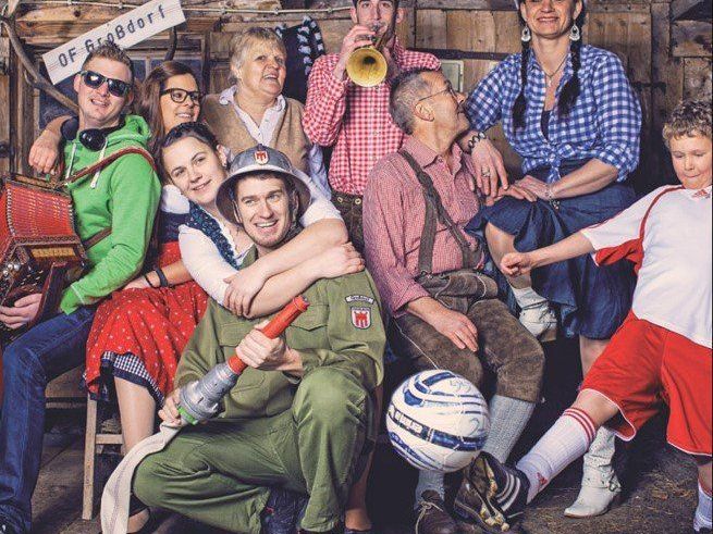 Von 18. bis 20. Juli findet das Bezirksfeuerwehrfest in Großdorf statt. Von 18. bis 20. Juli findet das Bezirksfeuerwehrfest in Großdorf statt.