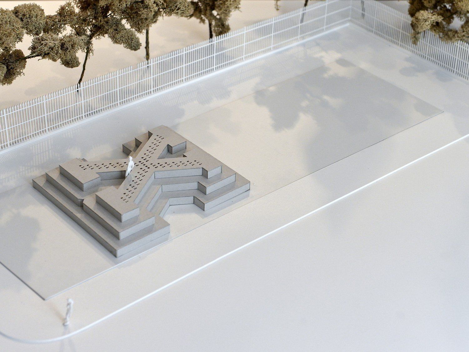 Wiener Ballhausplatz erhält als Deserteursdenkmal ein X. Für das Bregenzer Denkmal wird ein Ideenwettbewerb ausgeschrieben. Wiener Ballhausplatz erhält als Deserteursdenkmal ein X. Für das Bregenzer Denkmal wird ein Ideenwettbewerb ausgeschrieben.