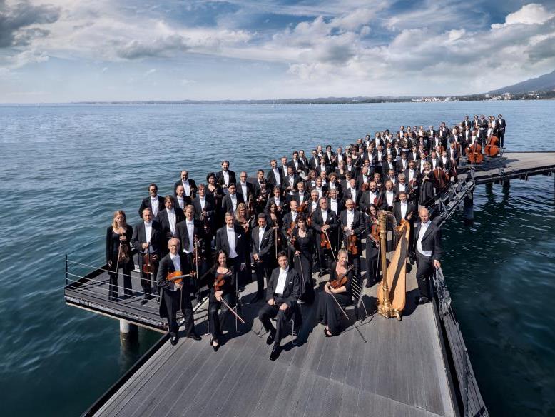 Unter der Leitung von Pilippe Jordan spielen die Wiener Symphoniker das erste Orchesterkonzert in dieser Festspielsaison.