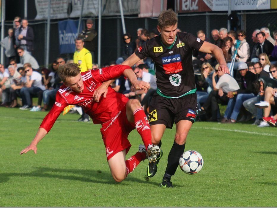 Steven Nenning schoss das 1:0 für Lauterach beim 3:0 Sieg gegen Andelsbuch Steven Nenning schoss das 1:0 für Lauterach beim 3:0 Sieg gegen Andelsbuch