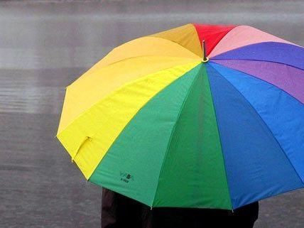 Wetter ab Dienstag deutlich kühler mit Wolken und Regen Wetter ab Dienstag deutlich kühler mit Wolken und Regen