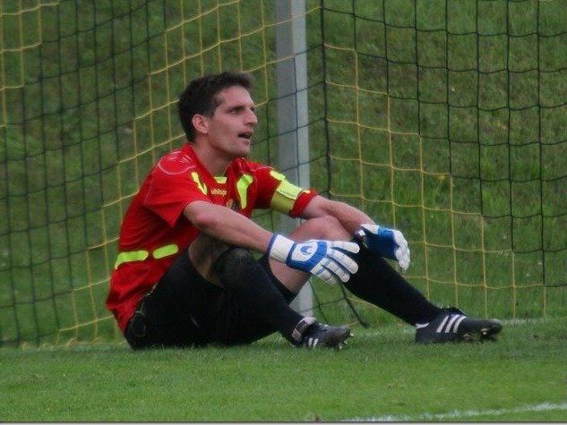 Höchst-Goalie Mathias Nagel und seine Kollegen verloren in Kitzbühel mit 0:1.