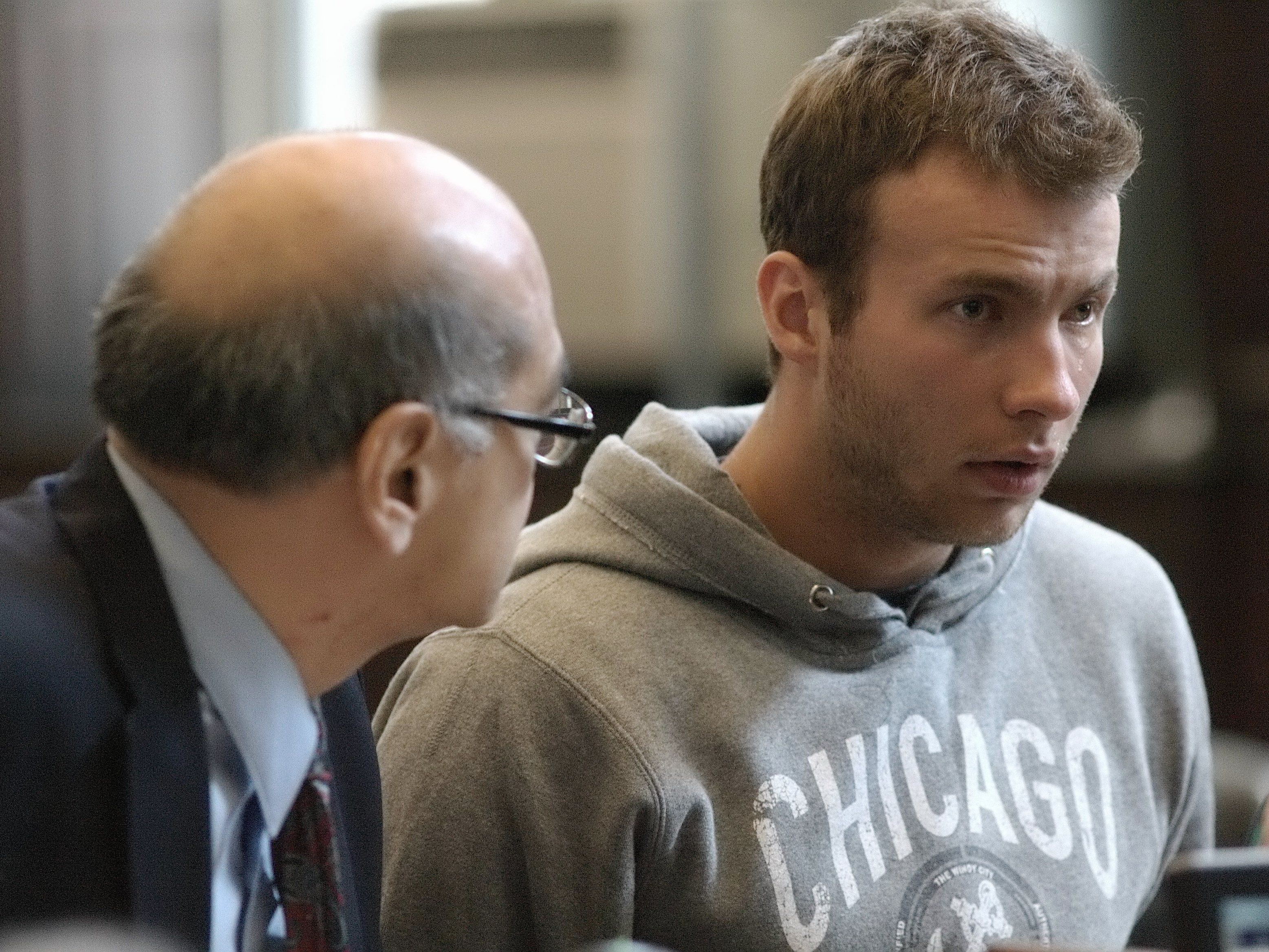 Russischer Tourist kletterte auf berühmte Brücke in New York. Russischer Tourist kletterte auf berühmte Brücke in New York.