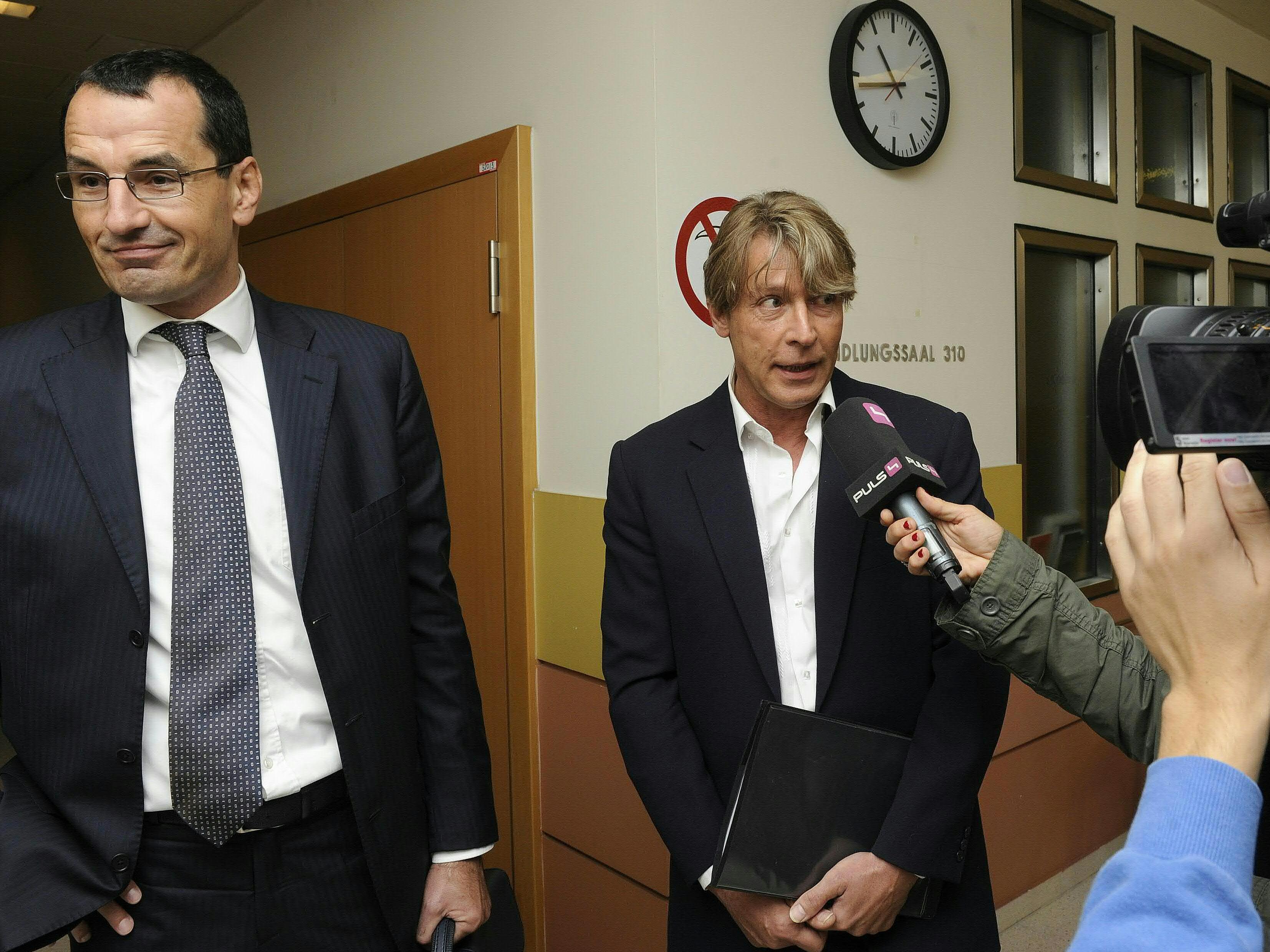 Society-Reporter Dominic Heinzl bekam erneut eine Entschädigung zugesprochen. Society-Reporter Dominic Heinzl bekam erneut eine Entschädigung zugesprochen.