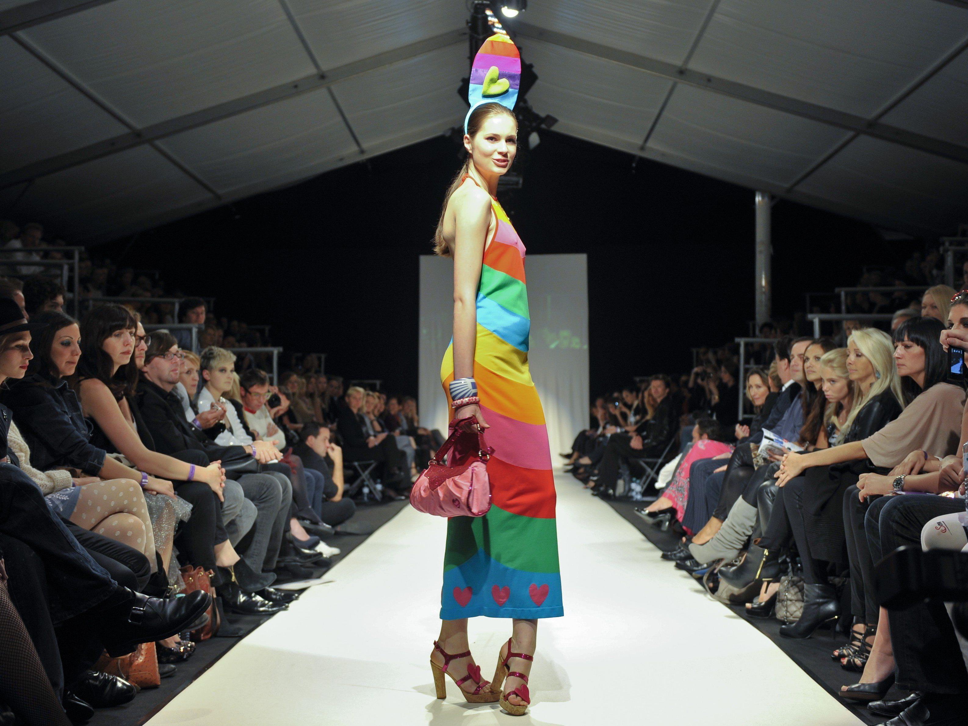 Wie schon im Vorjahr (BIld) gibt es auch heuer zahlreiche Highlights bei der Vienna Fashion Week. Wie schon im Vorjahr (BIld) gibt es auch heuer zahlreiche Highlights bei der Vienna Fashion Week.
