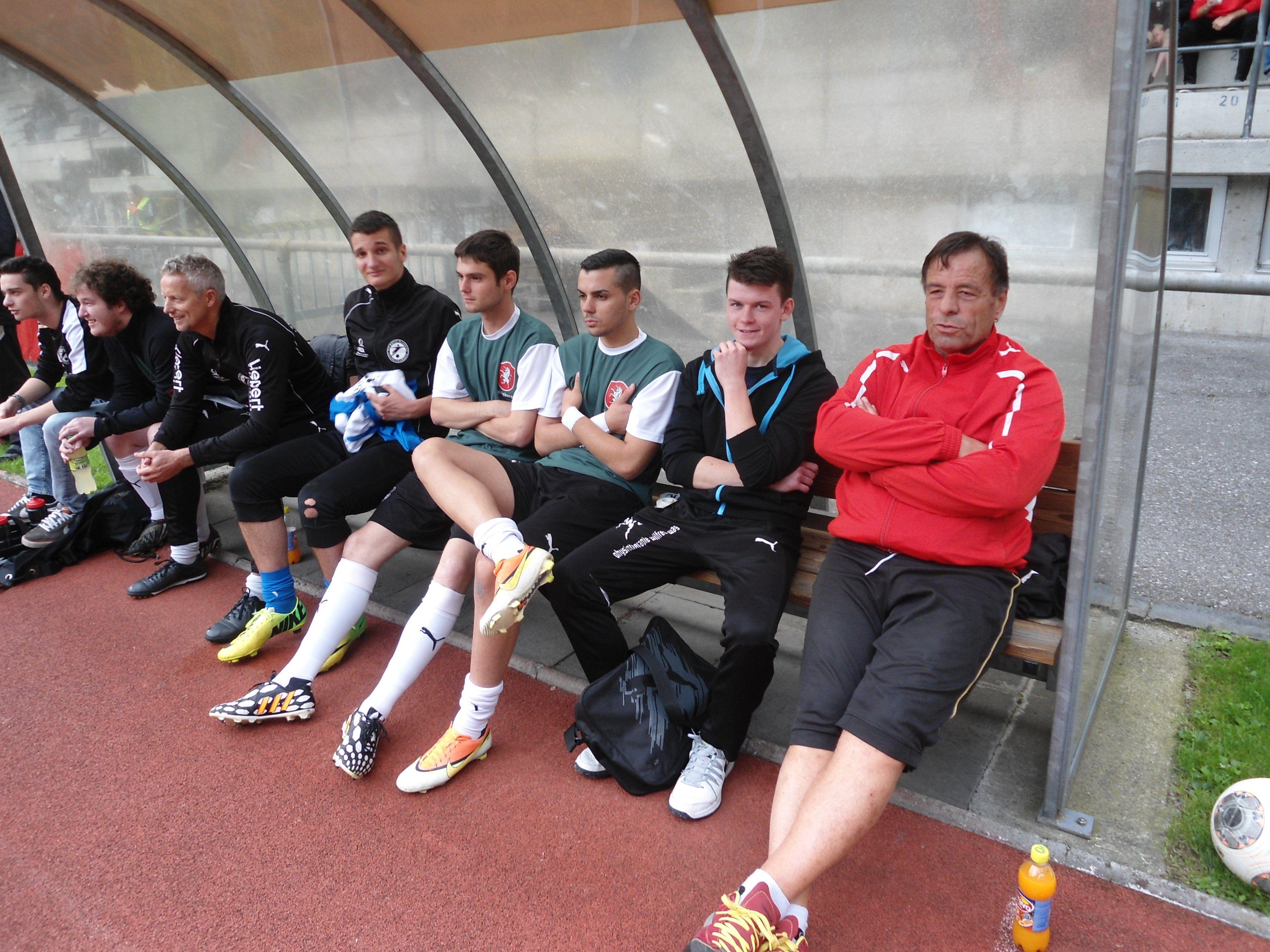 Auf Trainer Mario Franzoi (rechts) wartet noch viel Arbeit.