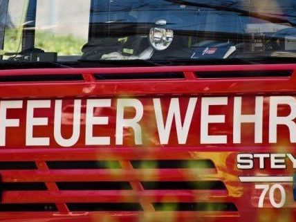 29 Feuerwehren waren am Sonntagabend in NÖ im Einsatz. 29 Feuerwehren waren am Sonntagabend in NÖ im Einsatz.