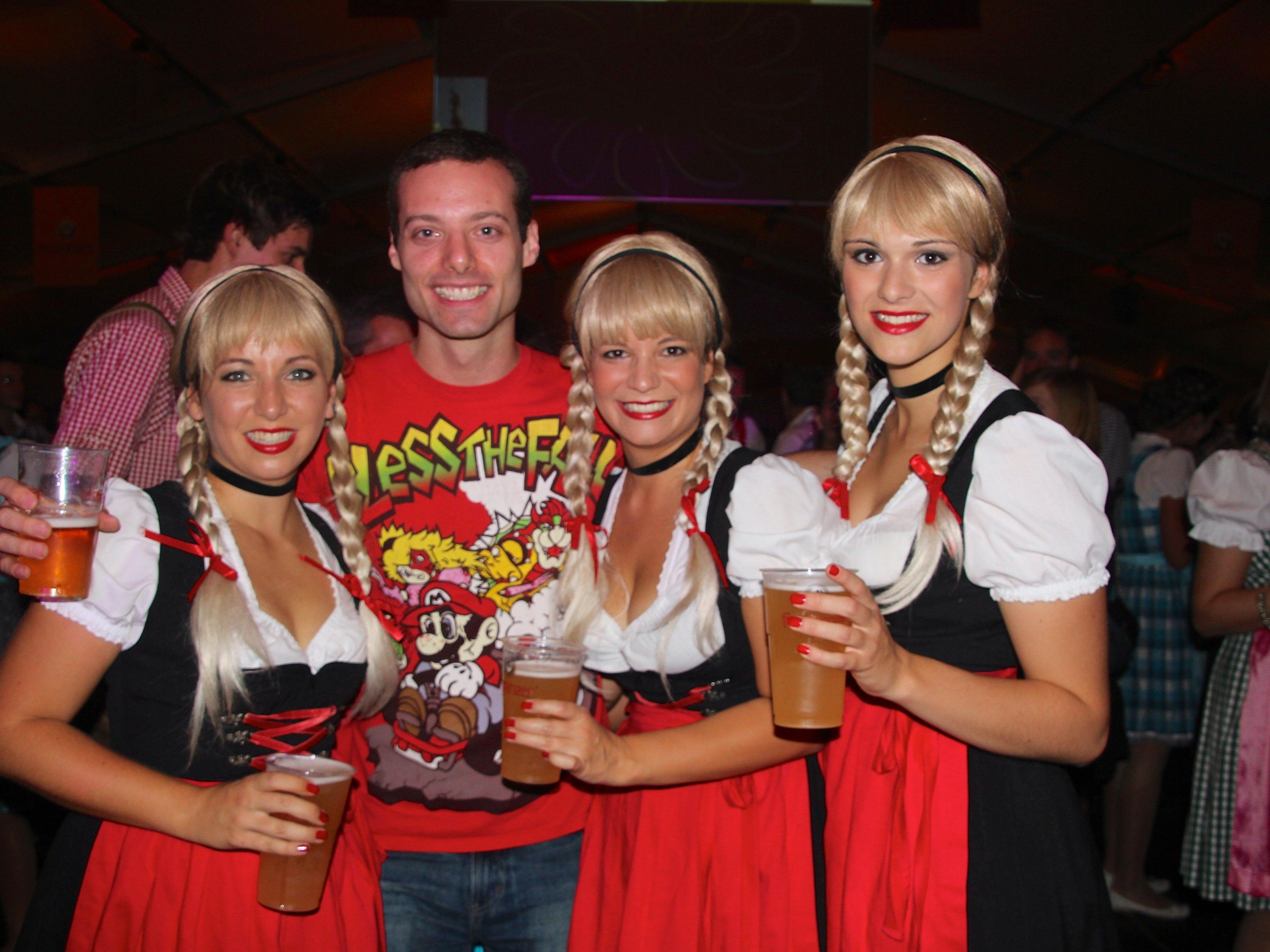 Martin aus Frastanz freut sich bereits wieder auf das nächste Drei-Schwestern-Clubbing im Festzelt.