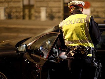 Positive Alkoholuntersuchung nach Verkehrsunfall in Wien-Hietzing Positive Alkoholuntersuchung nach Verkehrsunfall in Wien-Hietzing