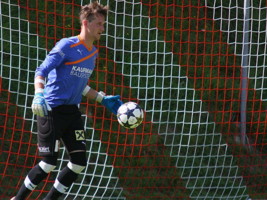 Bizau-Goalie Marc Gasser will zum Klassenerhalt in der Regionalliga West einen großen Beitrag leisten. Bizau-Goalie Marc Gasser will zum Klassenerhalt in der Regionalliga West einen großen Beitrag leisten.