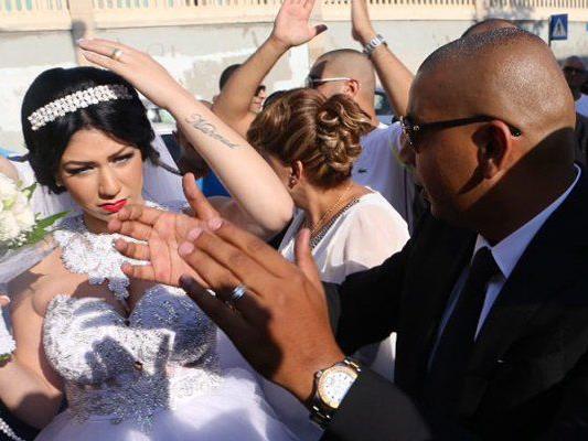 Eine konvertierte Jüdin heiratet einen Muslim und erregte damit Medienaufsehen