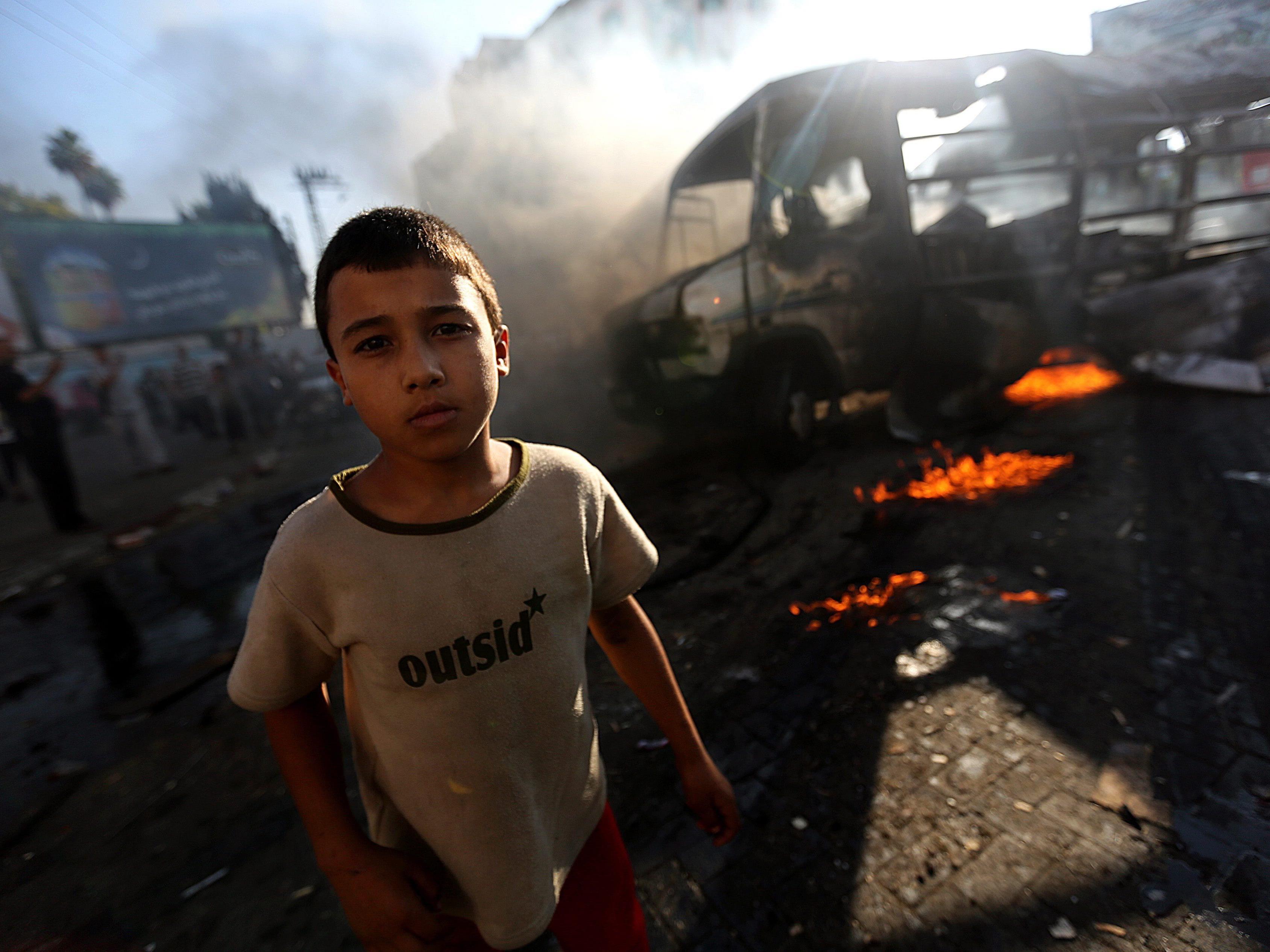 Israelis und Palästinenser vereinbaren humanitäre Feuerpause.