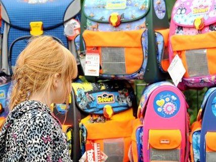 76 Euro geben die Wiener im Schnitt für Schulsachen aus. 76 Euro geben die Wiener im Schnitt für Schulsachen aus.