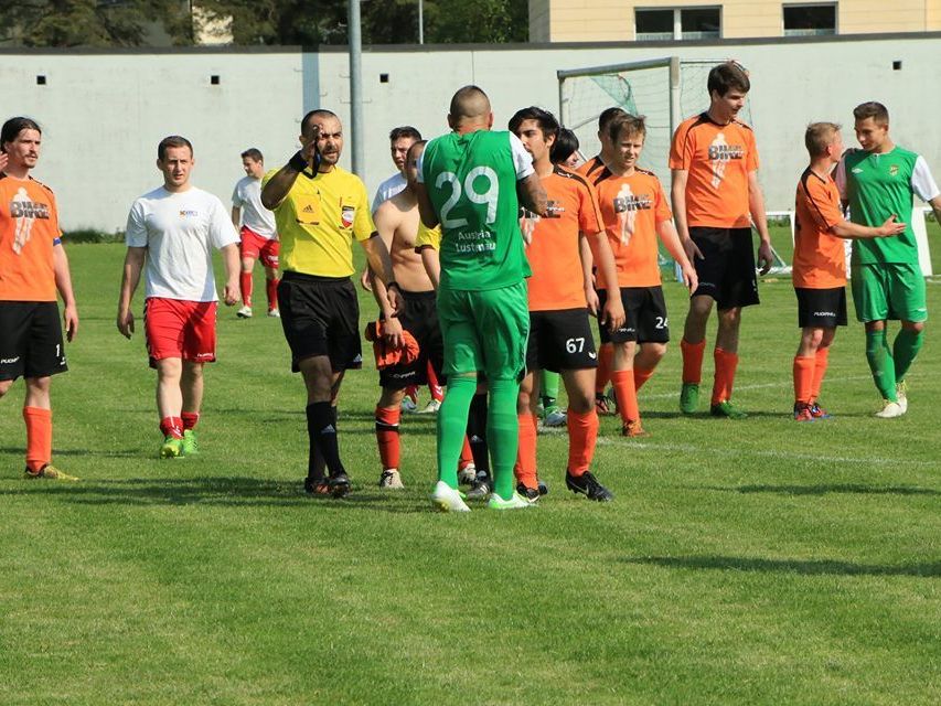 Fünfzehn Spieler wurden in den Samstag-Partien im Ländle ausgeschlossen. Fünfzehn Spieler wurden in den Samstag-Partien im Ländle ausgeschlossen.