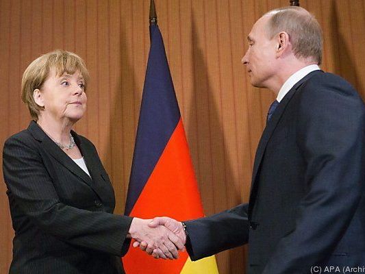 Merkel will Taten sehen Merkel will Taten sehen