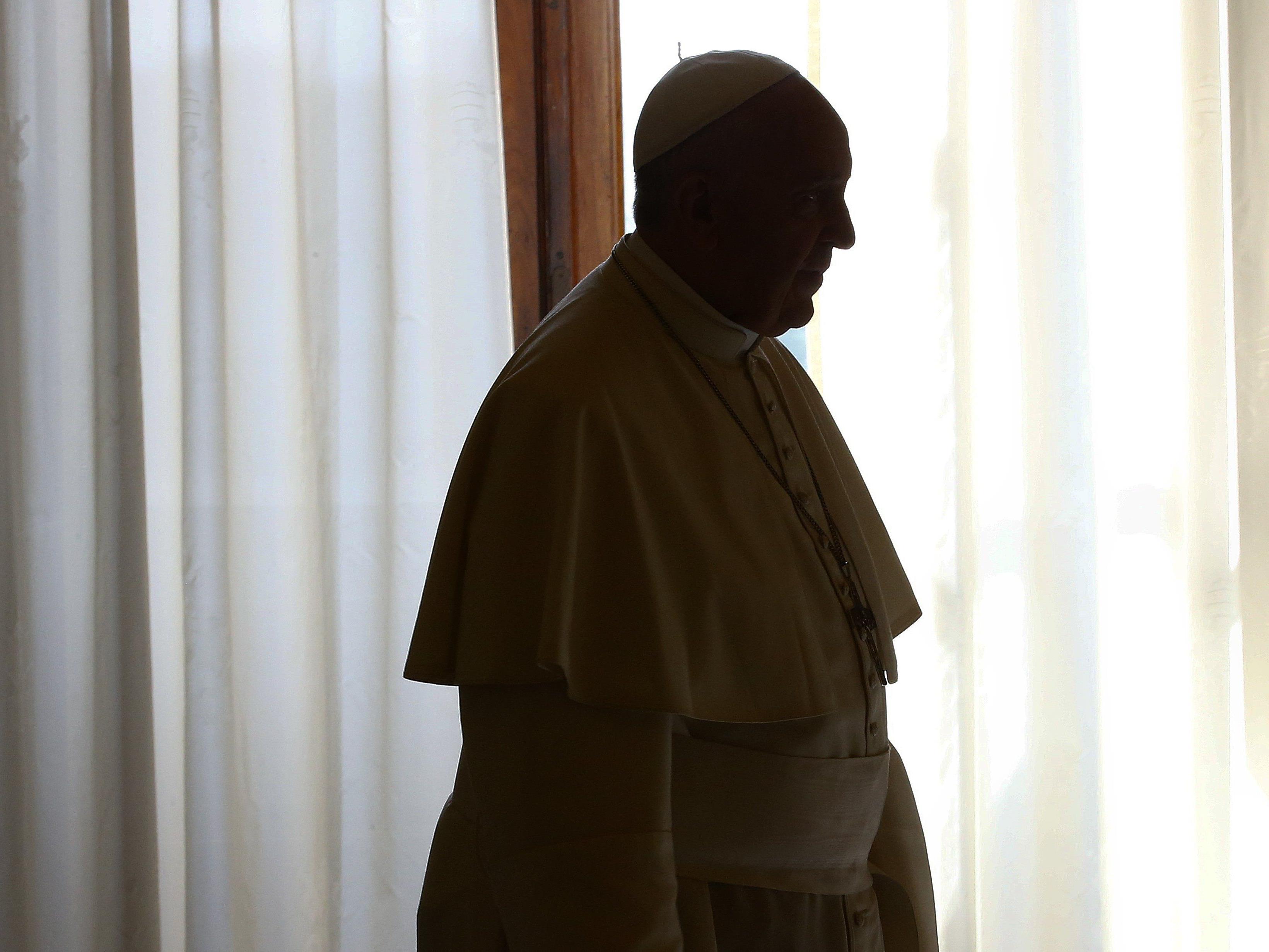Papst lässt Ex-Nuntius verhaften: Polnischem Geistlichen drohen bis zu 20 Jahre Haft.