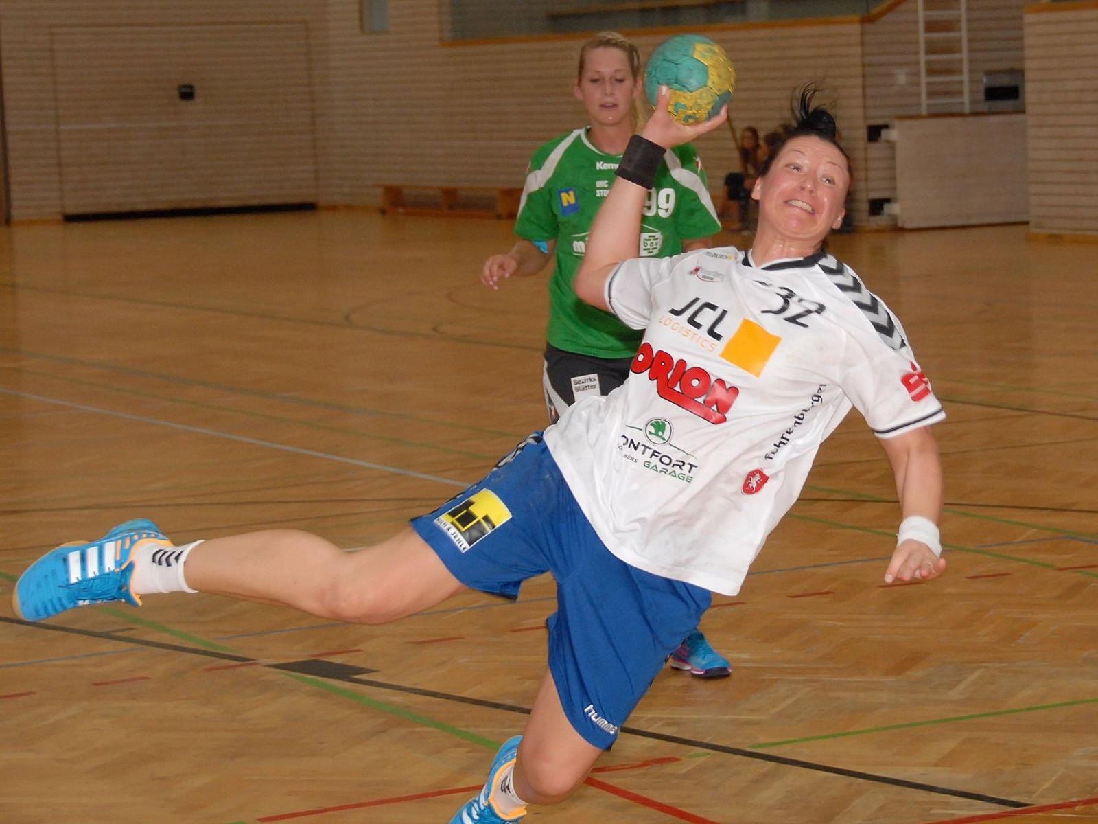 Feldkirchs Handballdamen holten in Korneuburg einen Punkt.