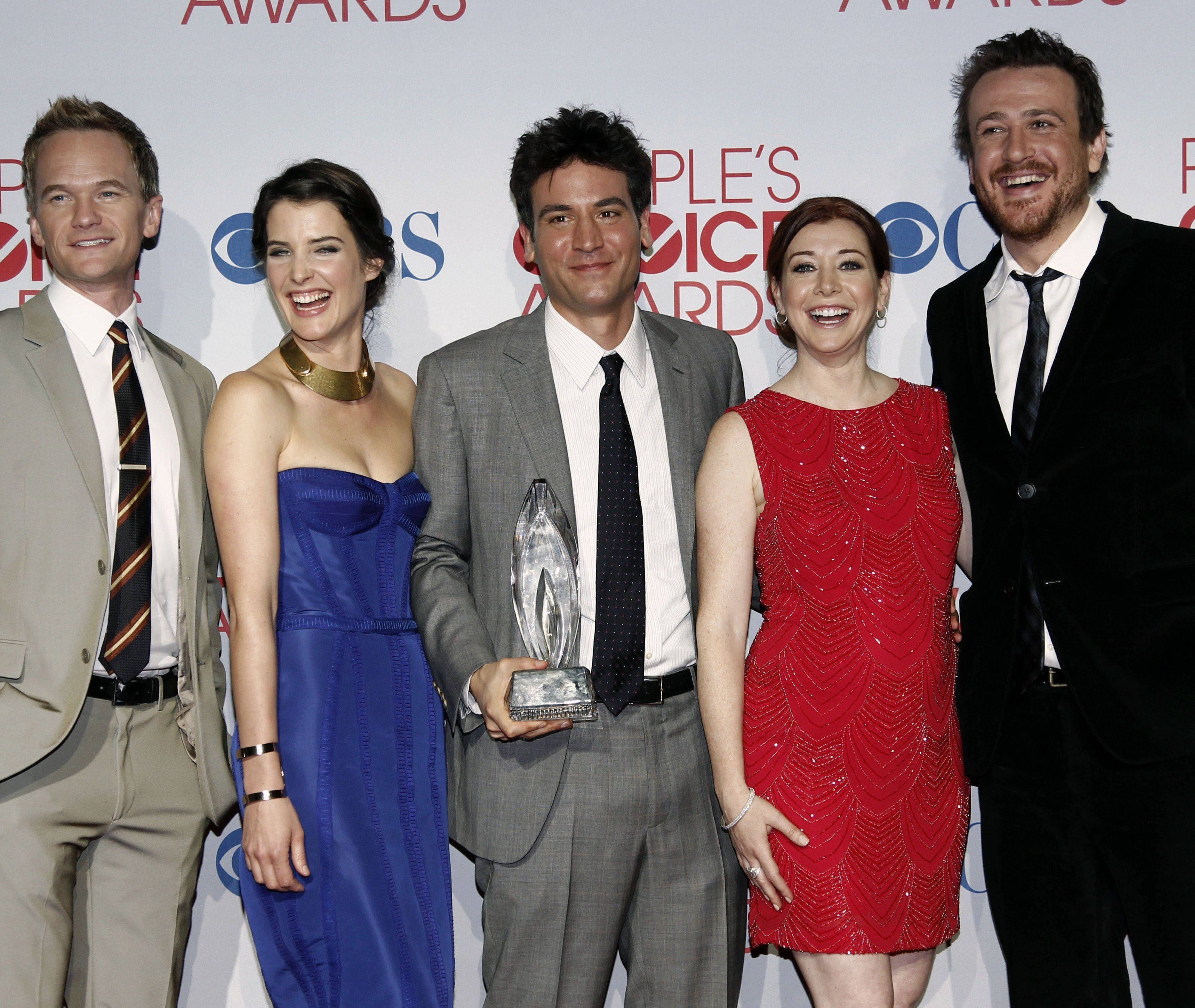 Hinweise auf Wendungen in Serien-Plots sind inzwischen selbst ein Phänomen. Hinweise auf Wendungen in Serien-Plots sind inzwischen selbst ein Phänomen.