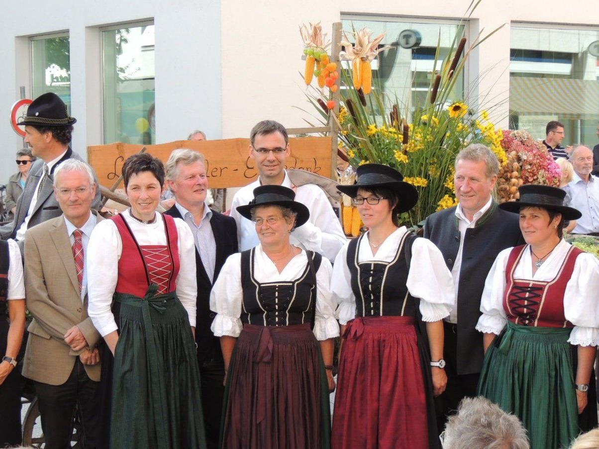 Vertreter der Vorarlberger Bauernschaft mit Politiker beim Bregenzer