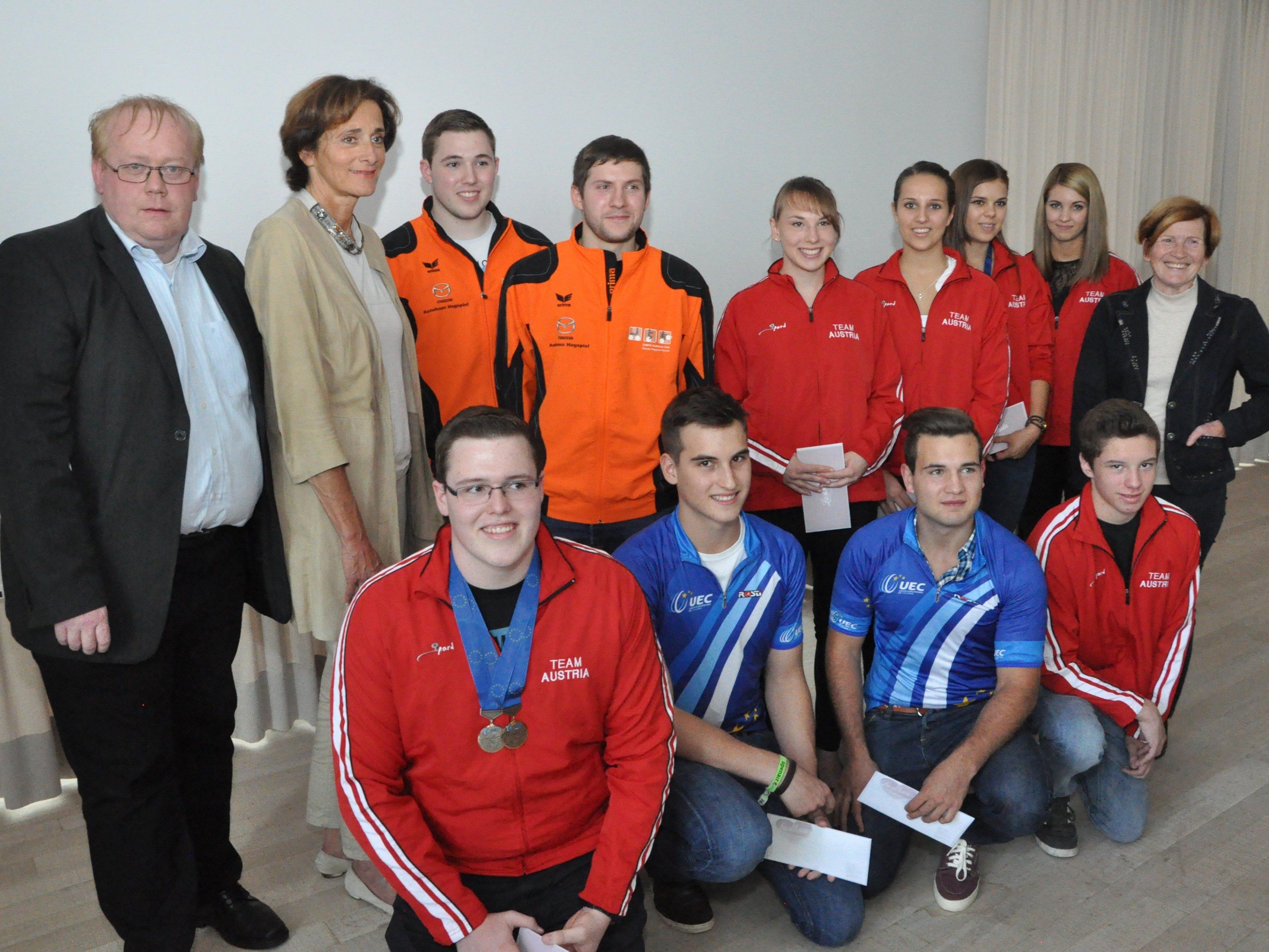 Die Vorarlberger Hallenradsportler wurden vom Land geehrt.