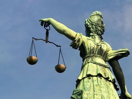 Bei einem Prozess in Wiener Neustadt standen sich Mutter und Sohn gegenüber Bei einem Prozess in Wiener Neustadt standen sich Mutter und Sohn gegenüber