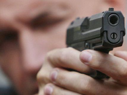 Die Polizei gab in NÖ einen Warnschuss ab, um einen Einbrecher aufzuhalten Die Polizei gab in NÖ einen Warnschuss ab, um einen Einbrecher aufzuhalten