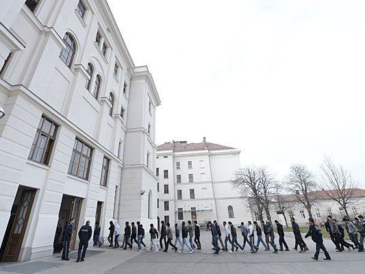 Erneut steigt die Zahl der Asylwerber in Traiskirchen. Erneut steigt die Zahl der Asylwerber in Traiskirchen.