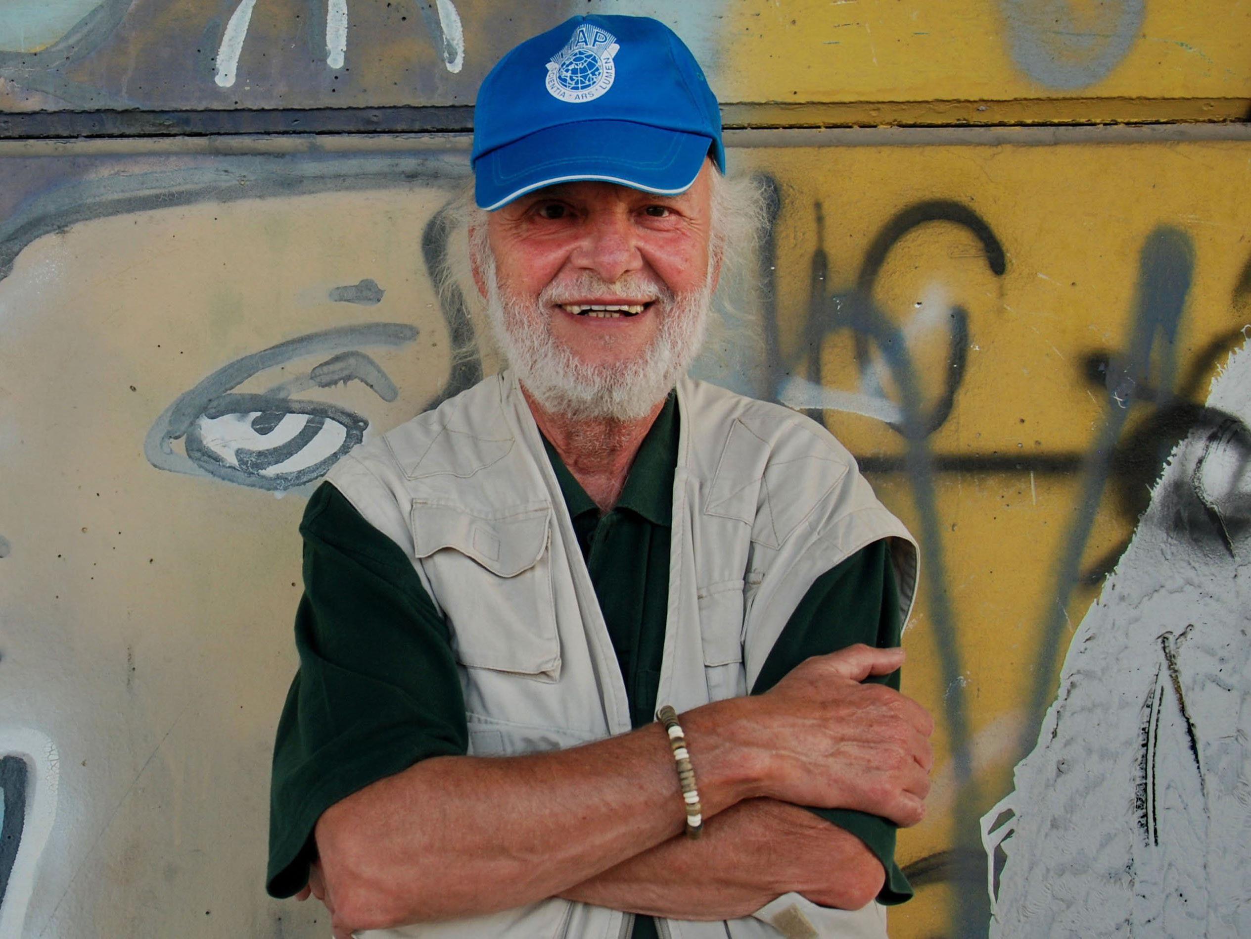 Dietmar Wanko ist mit seiner Graffiti-Show in der Unesco-Mittelschule Bürs zu Gast.