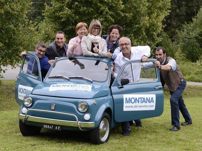 Veranstalterfamilien Amann, Vonier, Tschohl sowie der Autosponsor Toni Unterweger von Montana; 2. von rechts. Veranstalterfamilien Amann, Vonier, Tschohl sowie der Autosponsor Toni Unterweger von Montana; 2. von rechts.