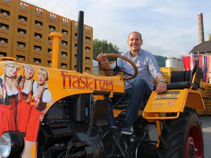 Am Sonntagvormittag wird im Rahmen des Frühschoppens der Gewinner des Traktors gezogen.