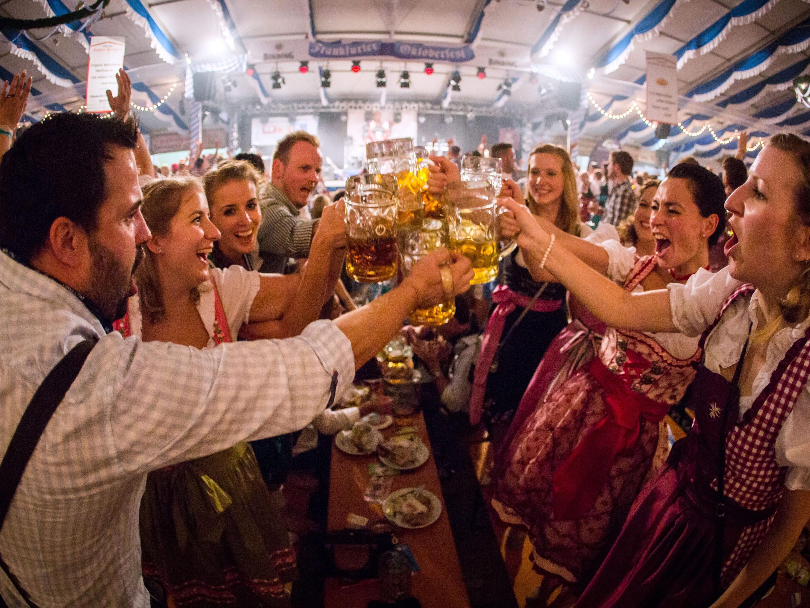 O'zapft is: Auf dem Münchner Oktoberfest fließt das Bier wieder in Strömen.