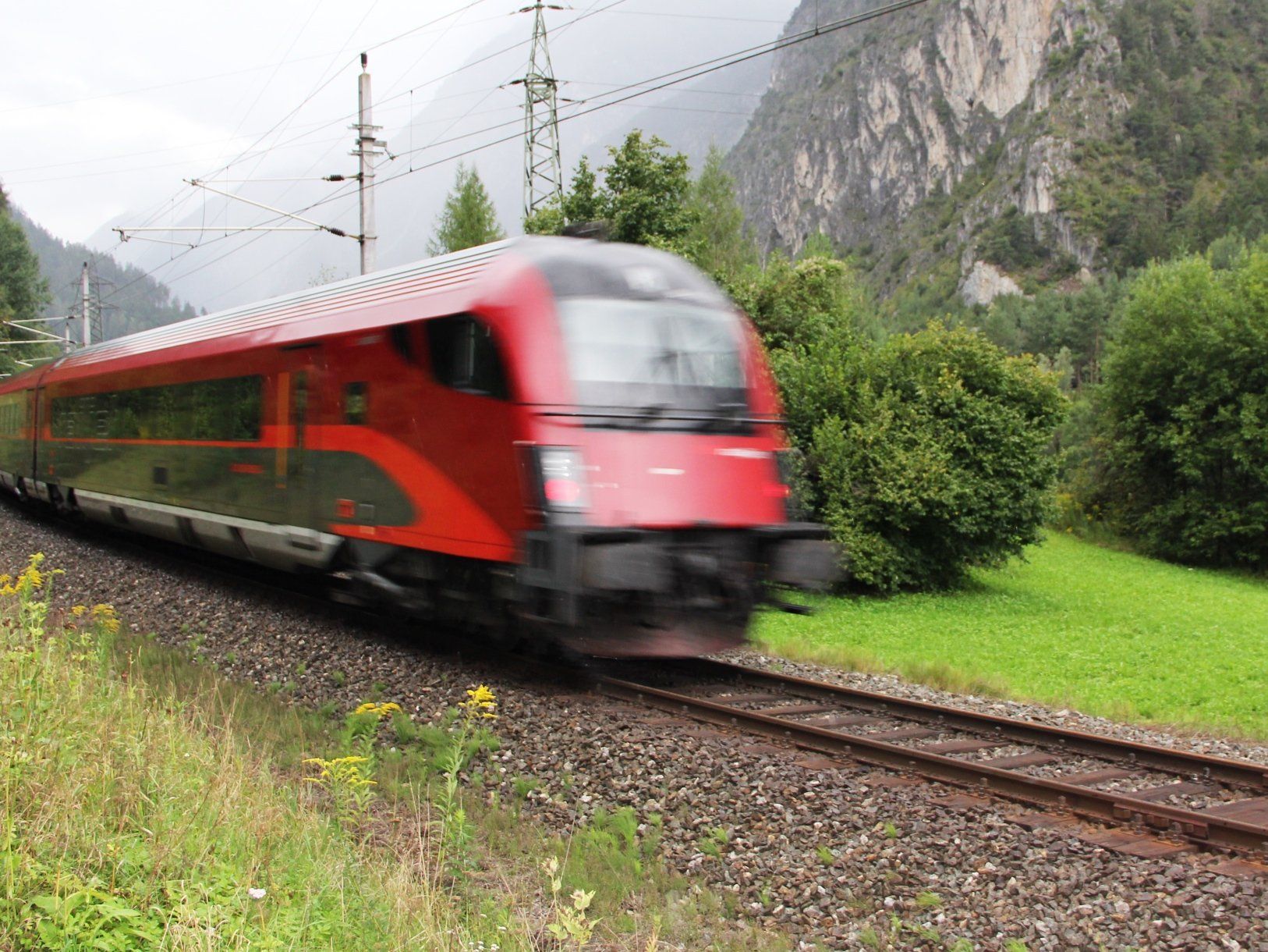 Die europaweite Mobilitätswoche startet und die ÖBB bieten ihren Kunden eine kostenlose Vorteilscard für eine „Schnupperbahnfahrt“ zum halben Preis. Die europaweite Mobilitätswoche startet und die ÖBB bieten ihren Kunden eine kostenlose Vorteilscard für eine „Schnupperbahnfahrt“ zum halben Preis.
