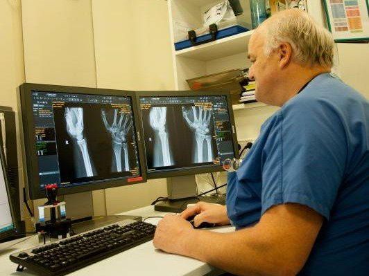 Eine Spitalsbehandlung kostet Geld. Auch die Gemeinden müssen ihr Scherflein dazu beitragen. Eine Spitalsbehandlung kostet Geld. Auch die Gemeinden müssen ihr Scherflein dazu beitragen.